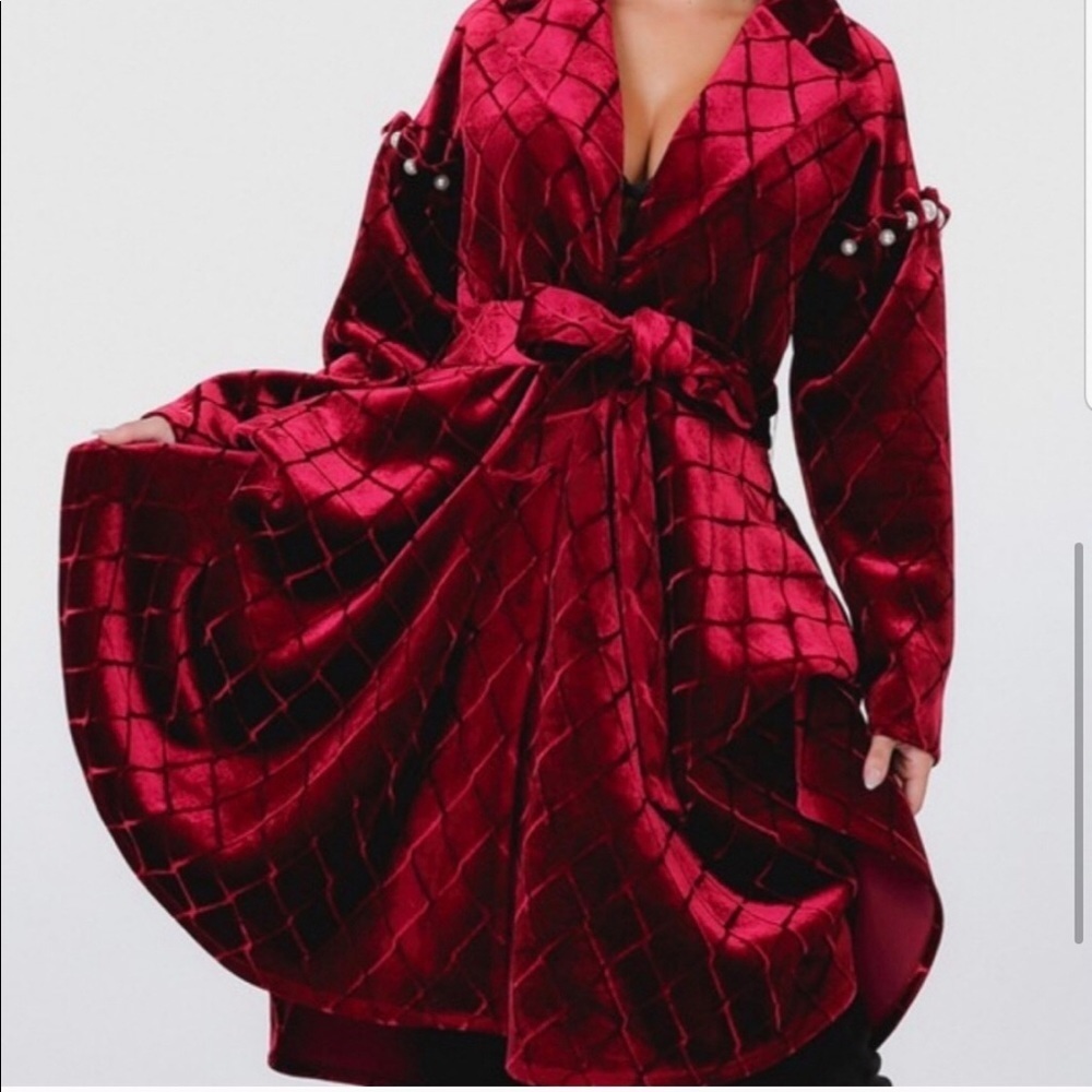 NWT! Elite luxury collection Velour Rich Red Pearl Accents - Picture 3 of 11